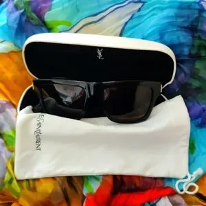 Yves Saint Laurent | Accessories | Yves Saint Laurent Bold 5  display picture 1
